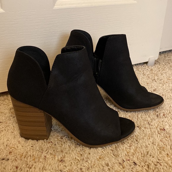 Open toe black booties - Picture 2 of 4